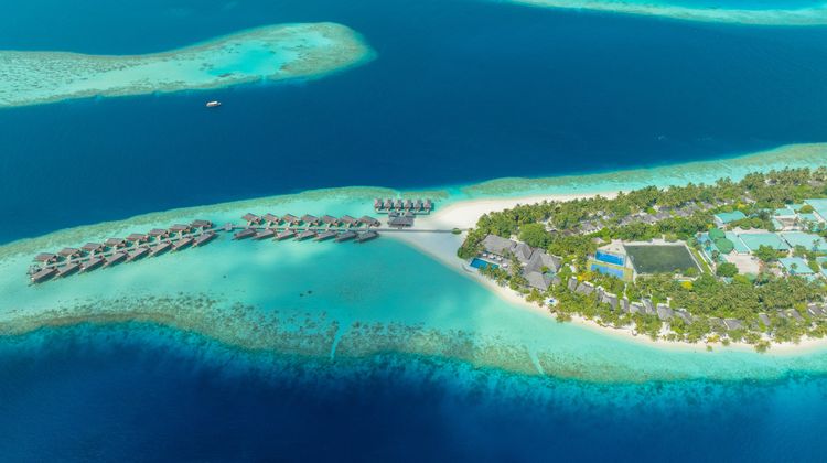 Vilamendhoo Island Resort Exterior