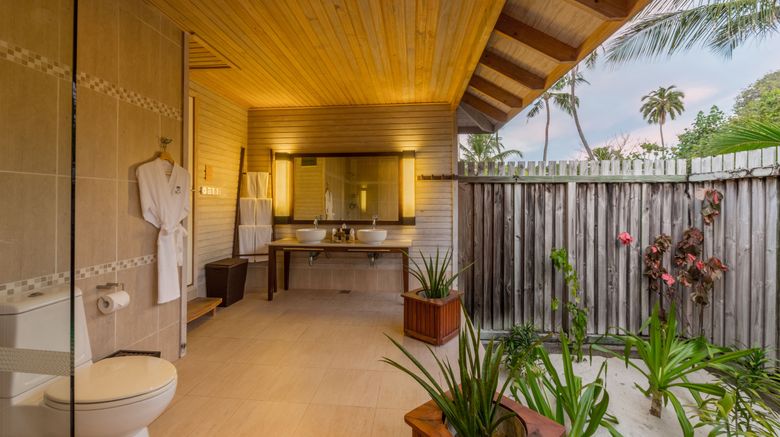 <b>Kuredu Island Resort Room</b>. Images powered by <a href="https://www.leonardoworldwide.com/" title="Leonardo Worldwide" target="_blank">Leonardo</a>.
