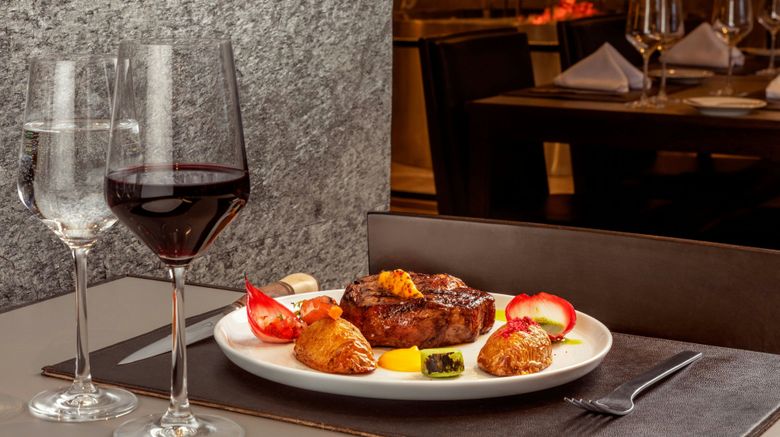 <b>Sheraton Bariloche Hotel Restaurant</b>. Images powered by <a href="https://www.leonardoworldwide.com/" title="Leonardo Worldwide" target="_blank">Leonardo</a>.