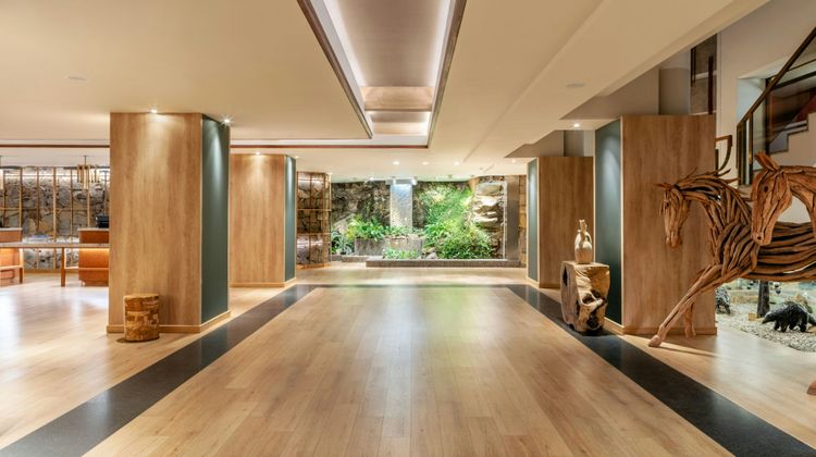 Sheraton Bariloche Hotel Lobby