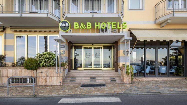 B&B Hotel Diano Marina Palace Exterior
