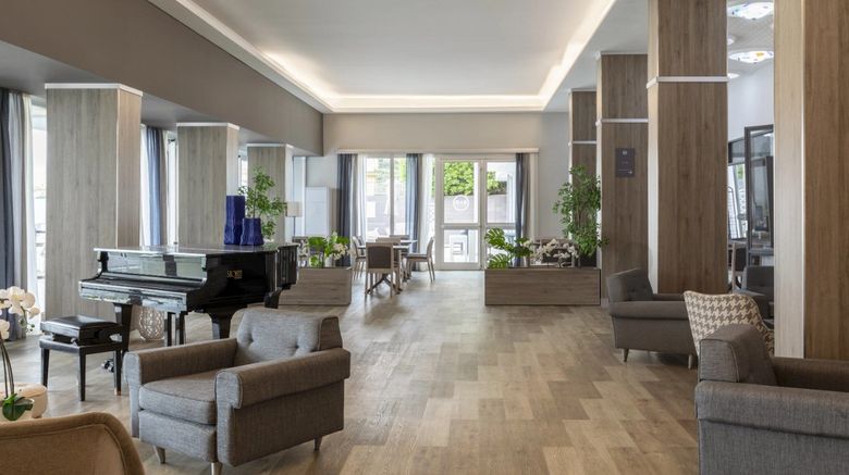 <b>B&B Park Hotel Suisse Santa Margherita Lobby</b>. Images powered by <a href="https://www.leonardoworldwide.com/" title="Leonardo Worldwide" target="_blank">Leonardo</a>.