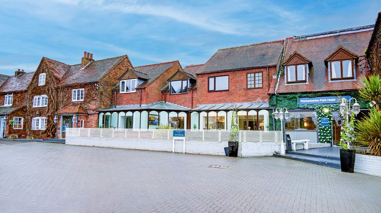 Warwickshire Park Hotel Kenilworth Exterior