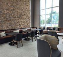 Holiday Inn Boise Airport Exterior