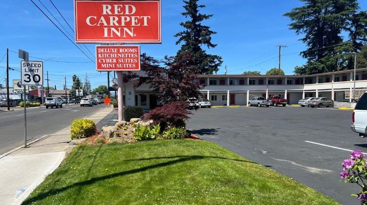 Red Carpet Inn Exterior