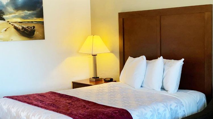 Red Carpet Inn Room