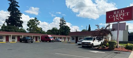 Red Carpet Inn Exterior