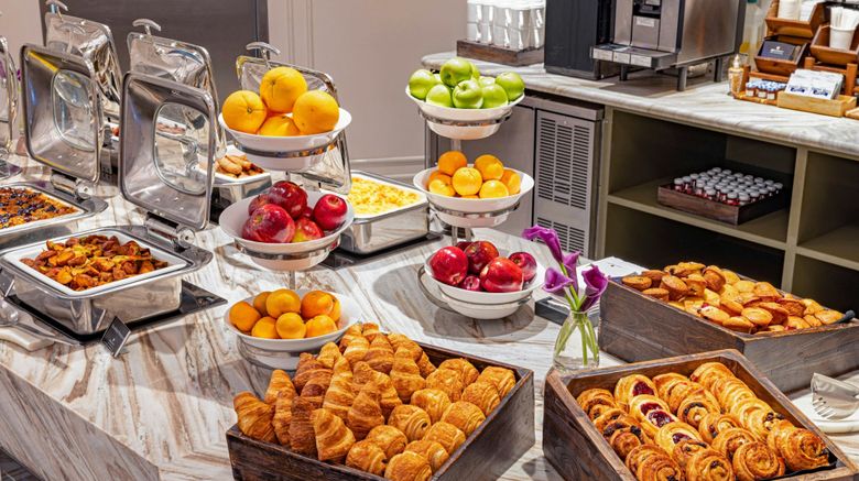 <b>JW Marriott Essex House New York Restaurant</b>. Images powered by <a href="https://www.leonardoworldwide.com/" title="Leonardo Worldwide" target="_blank">Leonardo</a>.
