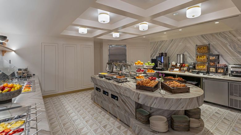 <b>JW Marriott Essex House New York Restaurant</b>. Images powered by <a href="https://www.leonardoworldwide.com/" title="Leonardo Worldwide" target="_blank">Leonardo</a>.