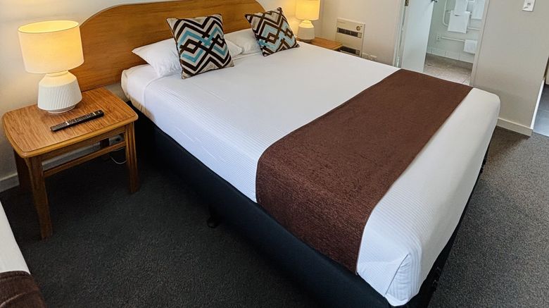 <b>ASURE Bush Inn Court Motel Room</b>. Images powered by <a href="https://www.leonardoworldwide.com/" title="Leonardo Worldwide" target="_blank">Leonardo</a>.