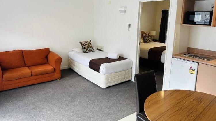 ASURE Bush Inn Court Motel Room