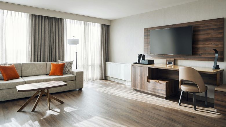 <b>Chicago Marriott Oak Brook Suite</b>. Images powered by <a href="https://www.leonardoworldwide.com/" title="Leonardo Worldwide" target="_blank">Leonardo</a>.