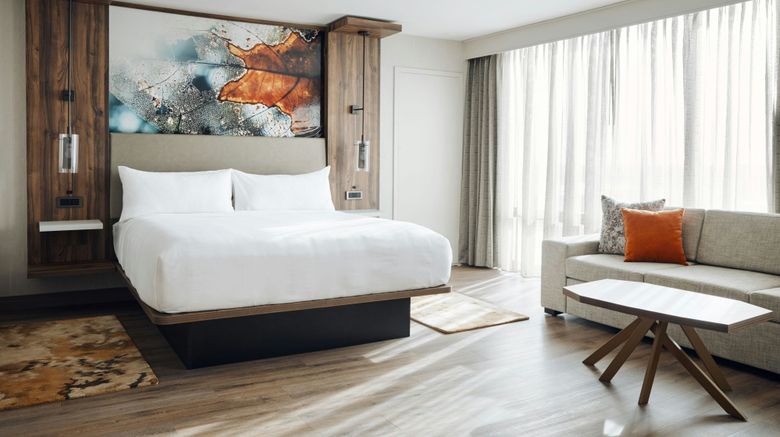 <b>Chicago Marriott Oak Brook Suite</b>. Images powered by <a href="https://www.leonardoworldwide.com/" title="Leonardo Worldwide" target="_blank">Leonardo</a>.