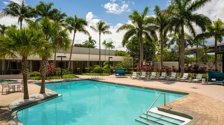 Courtyard by Marriott Miami Airport Pool