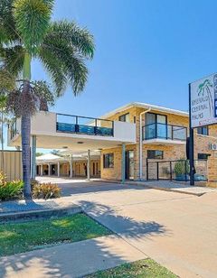 Emerald Central Palms Motel