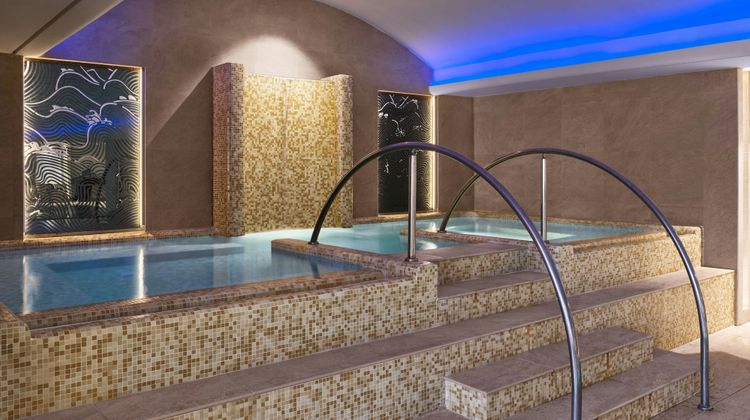 Sheraton Amman Al Nabil Hotel Pool