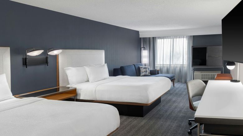 <b>Courtyard Cleveland Airport South Room</b>. Images powered by <a href="https://www.leonardoworldwide.com/" title="Leonardo Worldwide" target="_blank">Leonardo</a>.