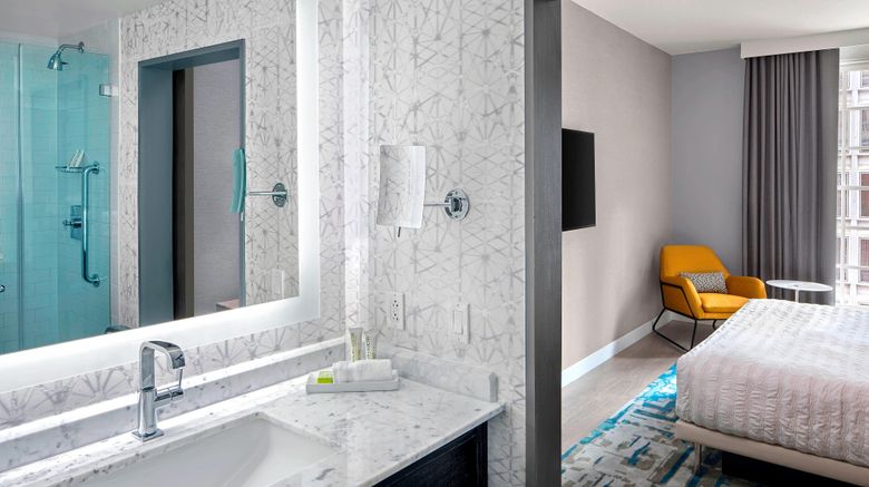 <b>Courtyard Marriot Philadelphia Downtown Room</b>. Images powered by <a href="https://www.leonardoworldwide.com/" title="Leonardo Worldwide" target="_blank">Leonardo</a>.
