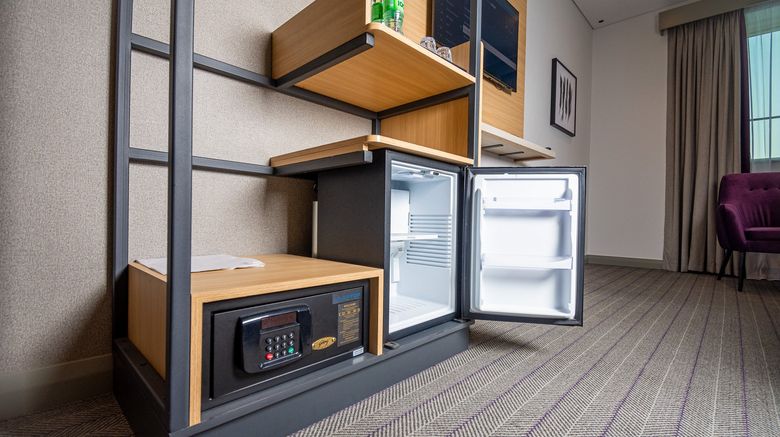 <b>Premier Inn Dubai International Room</b>. Images powered by <a href="https://www.leonardoworldwide.com/" title="Leonardo Worldwide" target="_blank">Leonardo</a>.