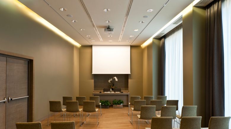 <b>Starhotels E.c.ho Meeting</b>. Images powered by <a href="https://www.leonardoworldwide.com/" title="Leonardo Worldwide" target="_blank">Leonardo</a>.