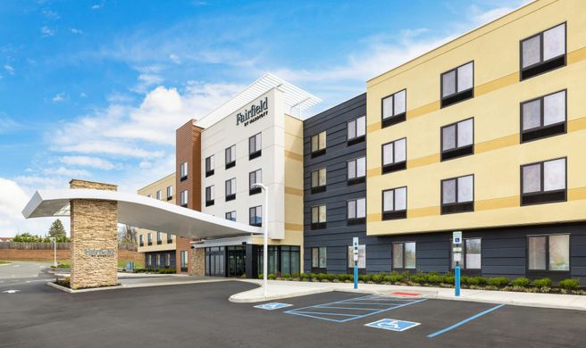 Fairfield Inn & Suites Marriott Exterior