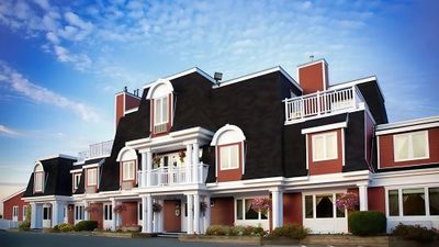 Inn On The Lake