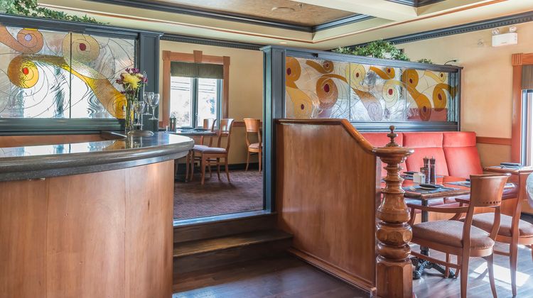 Inn On The Lake Restaurant