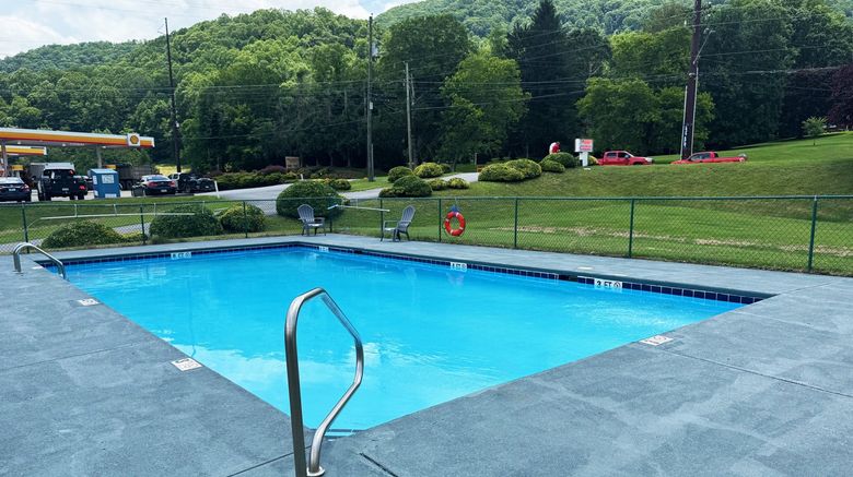 <b>Scottish Inn Maggie Valley Pool</b>. Images powered by <a href="https://www.leonardoworldwide.com/" title="Leonardo Worldwide" target="_blank">Leonardo</a>.