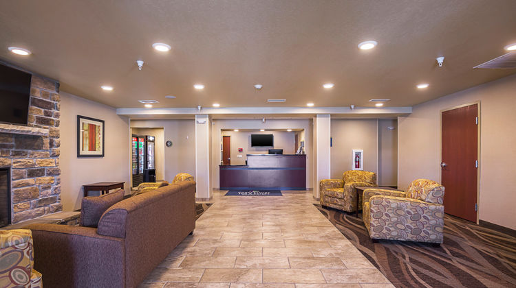 Cobblestone Inn & Suites Altamont Lobby
