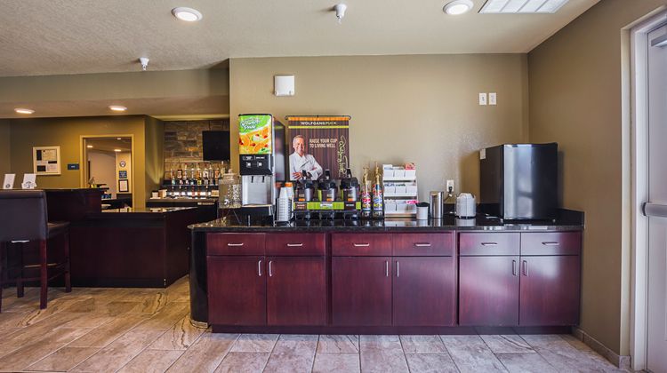 Cobblestone Inn & Suites Altamont Restaurant