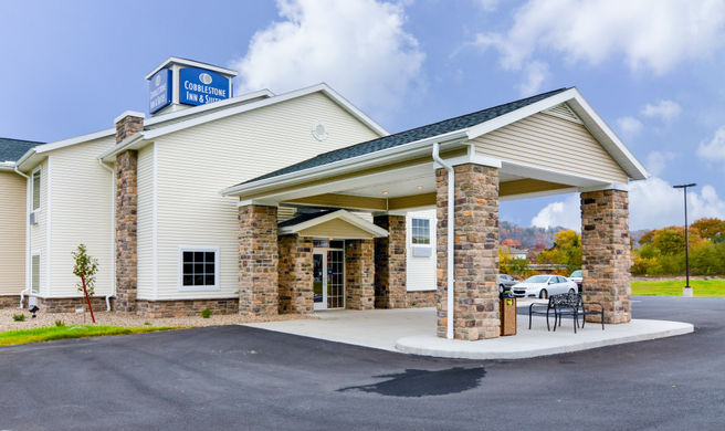 Cobblestone Inn & Suites, Ambridge Exterior
