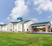 Cobblestone Inn & Suites, Ambridge Exterior