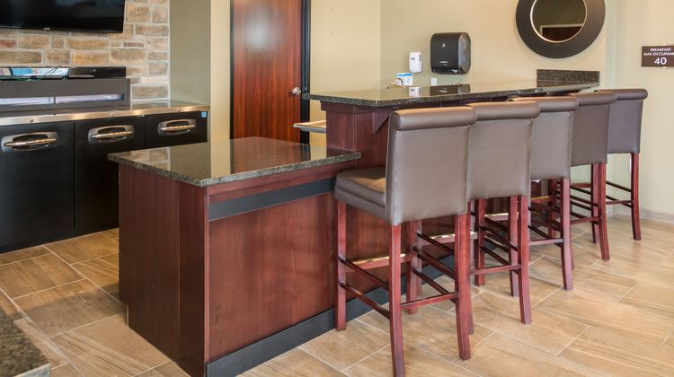 Cobblestone Inn Ashland Restaurant