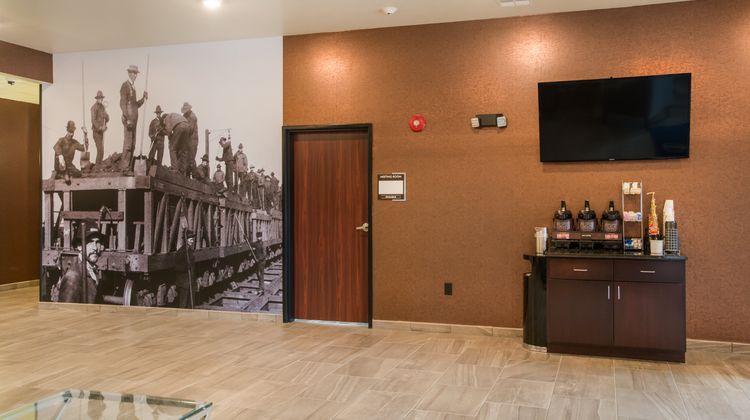 Cobblestone Inn Ashland Lobby