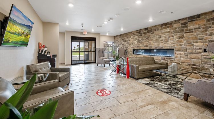 Cobblestone Hotel & Suites Lobby