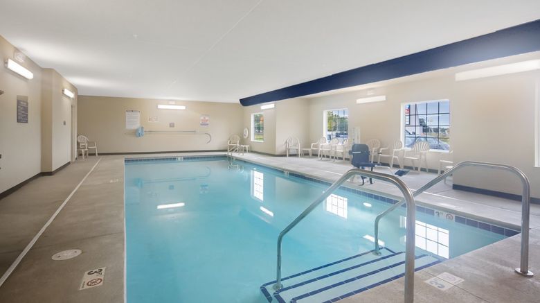 <b>Cobblestone Hotel & Suites Pool</b>. Images powered by <a href="https://www.leonardoworldwide.com/" title="Leonardo Worldwide" target="_blank">Leonardo</a>.