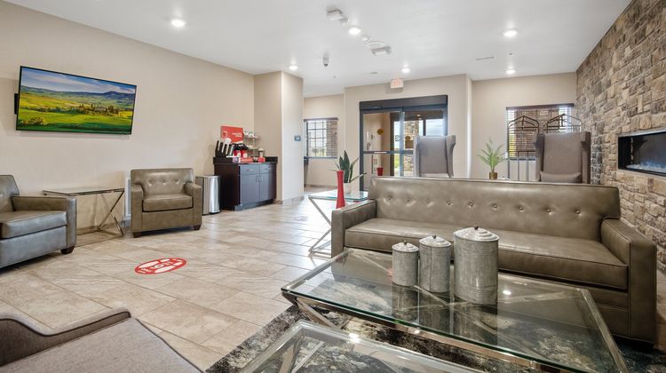 Cobblestone Hotel & Suites Lobby