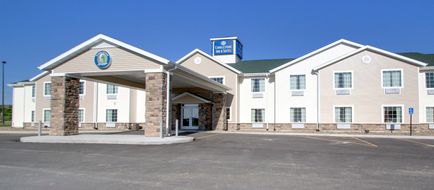 Cobblestone Inn & Suites Avoca Exterior
