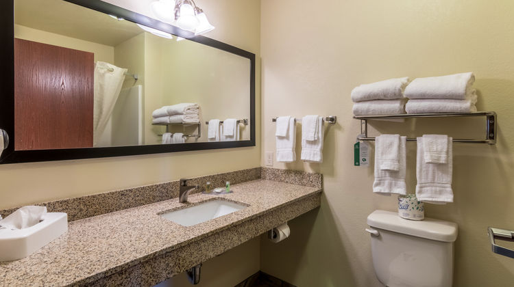Cobblestone Inn & Suites Barron Suite