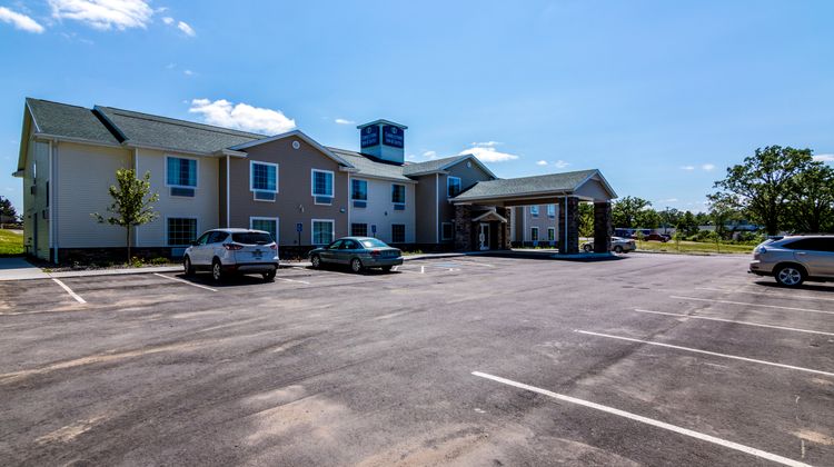 Cobblestone Inn & Suites Barron Exterior