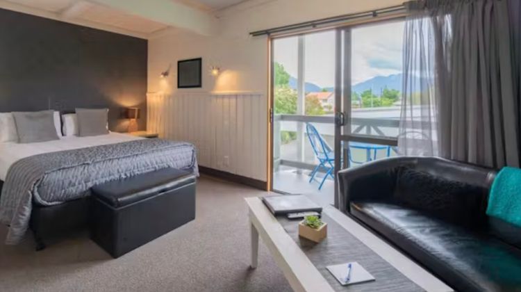 Explorer Motel Room