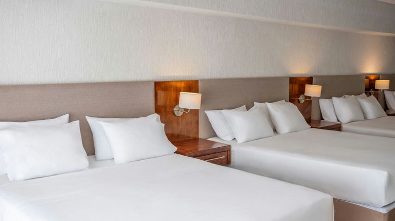 <b>Yacht and Golf Club Paraguay Room</b>. Images powered by <a href="https://www.leonardoworldwide.com/" title="Leonardo Worldwide" target="_blank">Leonardo</a>.