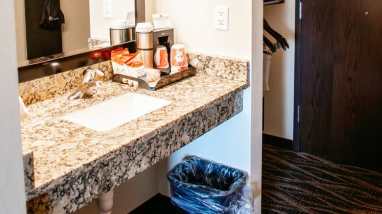 <b>Cobblestone Inn & Suites Clarinda Room</b>. Images powered by <a href="https://www.leonardoworldwide.com/" title="Leonardo Worldwide" target="_blank">Leonardo</a>.