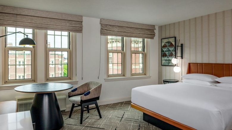 <b>Sheraton Commander Hotel Room</b>. Images powered by <a href="https://www.leonardoworldwide.com/" title="Leonardo Worldwide" target="_blank">Leonardo</a>.