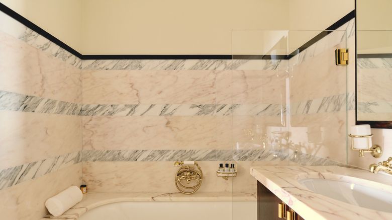 <b>Hotel La Ponche Suite</b>. Images powered by <a href="https://www.leonardoworldwide.com/" title="Leonardo Worldwide" target="_blank">Leonardo</a>.