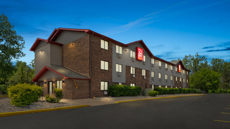 <b>Red Roof PLUS+ Belleville Exterior</b>. Images powered by <a href="https://www.leonardoworldwide.com/" title="Leonardo Worldwide" target="_blank">Leonardo</a>.