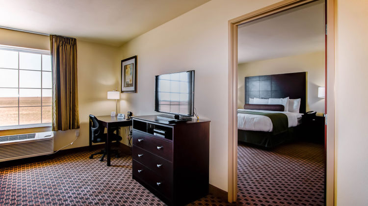 Cobblestone Inn & Suites Eads Suite