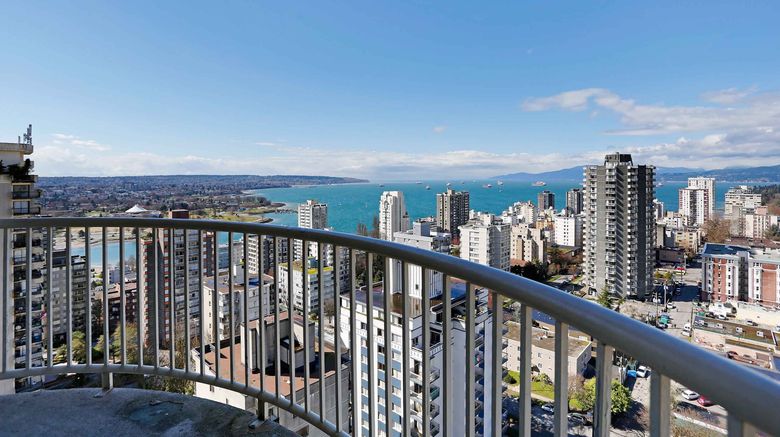 <b>Sandman Suites on Davie Vancouver Exterior</b>. Images powered by <a href="https://www.leonardoworldwide.com/" title="Leonardo Worldwide" target="_blank">Leonardo</a>.