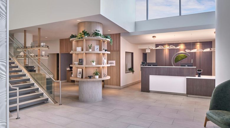 <b>Element Vancouver Metrotown Lobby</b>. Images powered by <a href="https://www.leonardoworldwide.com/" title="Leonardo Worldwide" target="_blank">Leonardo</a>.