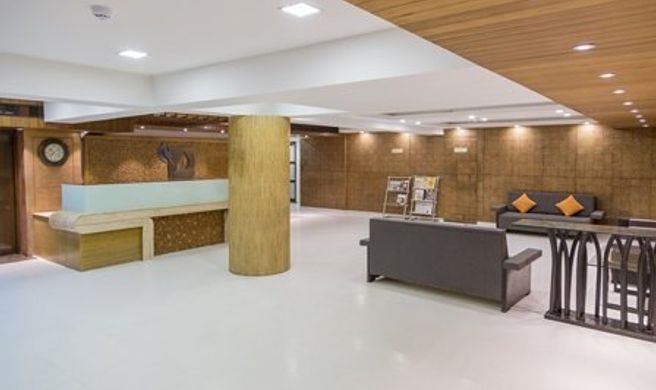 Ginger Ahmedabad, S.G. Road Lobby